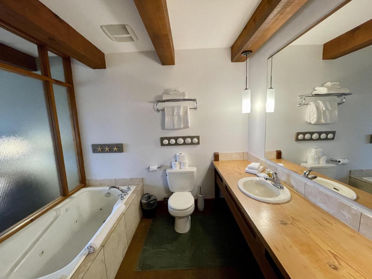 Great Condo In Excellent Location - Waterfront Building - Seaside Ucluelet Exterior photo