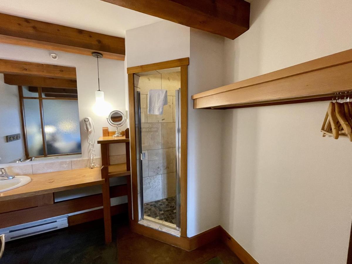 Great Condo In Excellent Location - Waterfront Building - Seaside Ucluelet Exterior photo